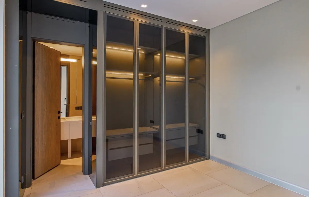 Spacious room